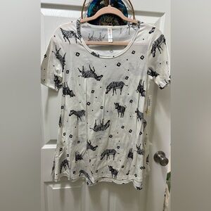 Xxs perfect T zebra on it.